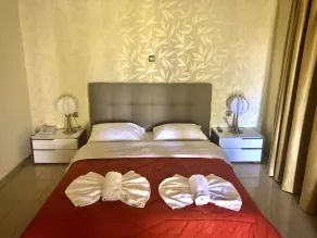 Paradice Holidays for 3 - Habitación