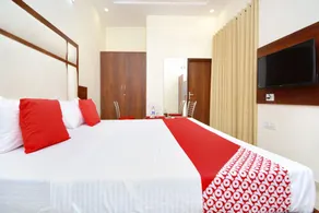 OYO 27061 Hotel Magnum - Room