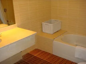 Qingdao Donghai Hotel - Bathroom
