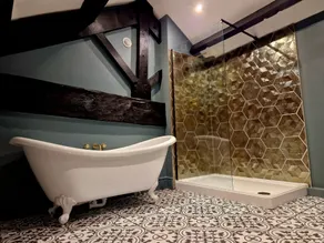 The Cruck - Bathroom