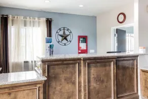 Rodeway Inn & Suites Port Arthur - Groves - Hall