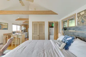 Cozy Flathead Lake Cabin w/ Picturesque View - Interiør