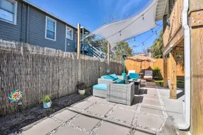Galveston Retreat w/ Backyard & Patio! - Interior