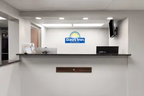 Days Inn by Wyndham Harrisonburg - Hall