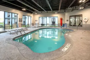 Comfort Inn & Suites Buffalo Airport - Piscine
