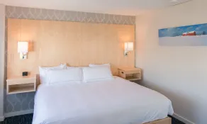 Capitol Plaza Hotel Montpelier Tapestry Collection by Hilton - Chambre