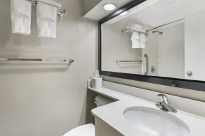 Best Western Gateway Adirondack Inn - Salle de bain