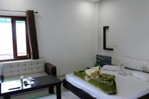 Hotel Shahi Haveli - Room