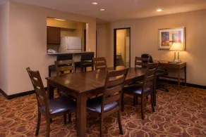 Best Western Ambassador Inn & Suites - Chambre