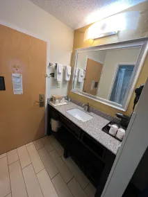 Quality Inn Richmond Airport - Salle de bain