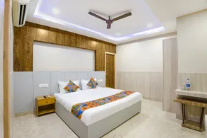 Wooden Park Hotel - Near DLF IT Park - Camera