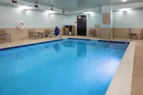 Element by Marriott Iowa City - Piscine