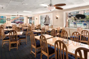 Days Inn by Wyndham Ocean City Oceanfront - Restaurant