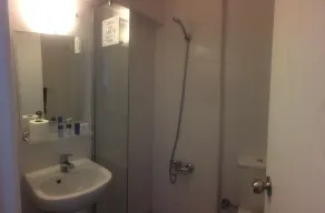 HBS Hotel - Bathroom