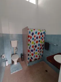 Ayr Hotel - Baño