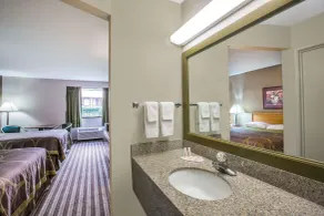 Super 8 by Wyndham Oxford MS University Area - Salle de bain
