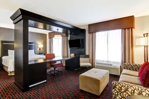 Hampton Inn & Suites by Hilton Red Deer - Chambre