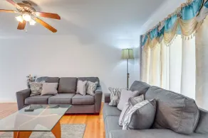 Glendale Heights Home With Office and Backyard! - Interiör