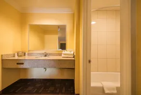 Industry Inn & Suites - Salle de bain