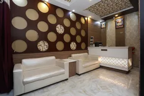 OYO 10969 Hotel US Residency - Réception