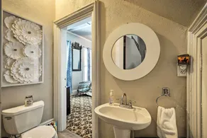 Spacious Victorian Home 1/4 Mi to Holiday Valley! - Interiör
