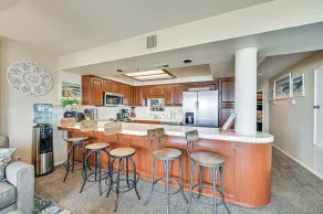 Ocean-view Imperial Beach Condo w/ Community Perks - Intérieur