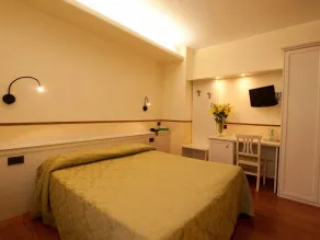 Hotel Corona - Room