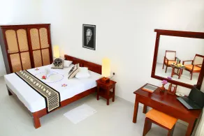 Sea Rock Villa - Room