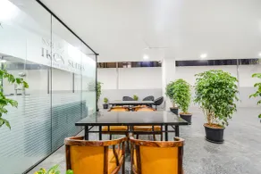 Super Townhouse IKON SUITES - Restaurant