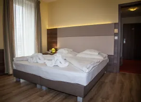 Jade Hotel-Ezüsthíd Hotel - Habitación