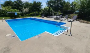 Red Roof Inn & Suites Newport - Middletown, RI - Piscine