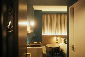 Hotel She, Osaka - Chambre
