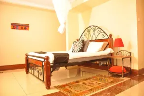 Sherry Homes - Heri - Rom