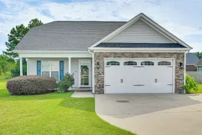 3 Mi to Ecu! Modern Home w/ Game Room - Interiør