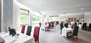 St James Hotel - Restaurant