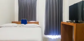 Simply Look Studio Tamansari Mahogany Karawang Apartment - Room