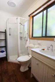 Buln Buln Cabins - Bathroom