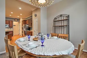 Great for Groups: Bayside Resort Home w/ Patio - Interiör