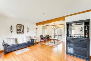 Bike, Fish, Golf & More: Stately Tudor in Mogadore - Interiør