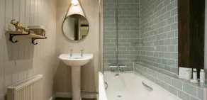 The Elephant at the Market - Bathroom