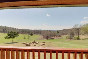 Mountain Views + Shared Pool: Ozarks Family Home - Innenbereich