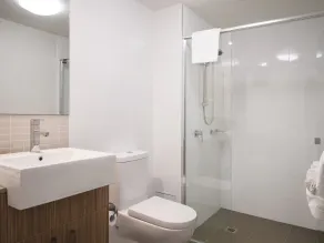 Oaks Mackay Rivermarque Hotel - Bathroom