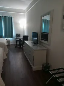 Deluxe 6 Inn & Suites - Rom