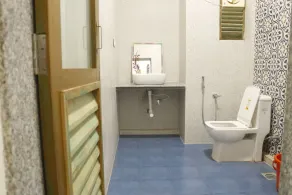 Lavish Exotic Hotel & Apartment - Bathroom