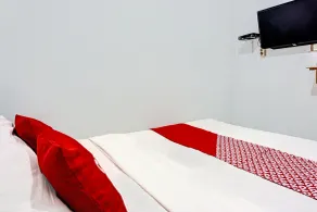 OYO Life 92021 Dua Putra Homestay Klayar - Zimmer