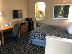 Days Inn by Wyndham Columbus - Chambre