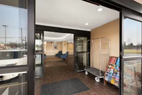 Comfort Inn Bordentown near NJ Turnpike - Hall