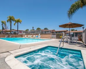 Rodeway Inn Fallbrook Downtown - Piscine
