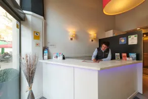 Hostal Mayerling Centro - Reception