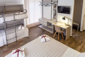 Five Rooms Brolo - Room